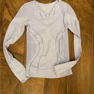 ALO Yoga Perforated Long Sleeve Top in Light Gray